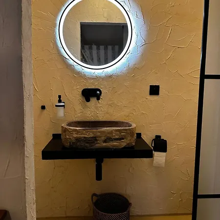 Keep Your Budget, Boho Old Town