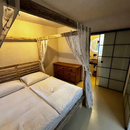 Apartamento Keep Your Budget, Boho Old Town Bratislava